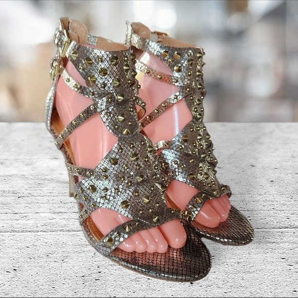 GUESS "LAIDEA" Studded Shiny Gold Gladiator Strappy Heel Size 8 - Picture 2 of 14